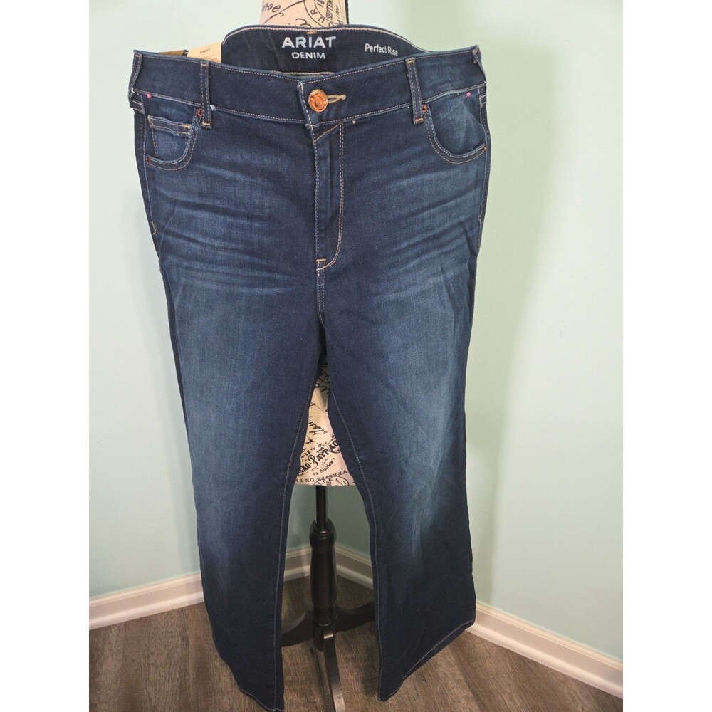 Ariat Ultra Stretch Perfect Rise Flare Jeans Maya  34 L Long new with tags Rodeo